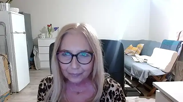 sofia xkiss online show from 03-10-25, 06:01