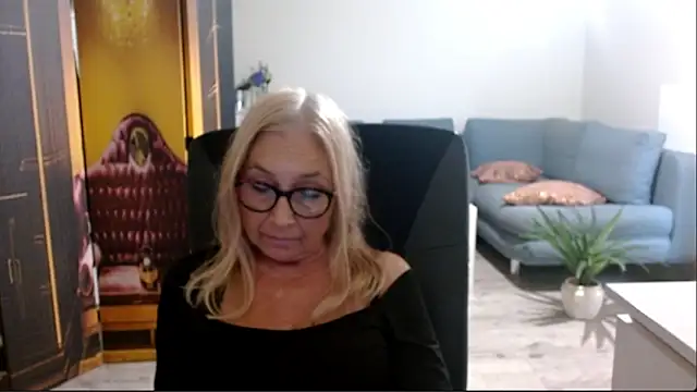 sofia xkiss online show from 09-18-25, 02:19