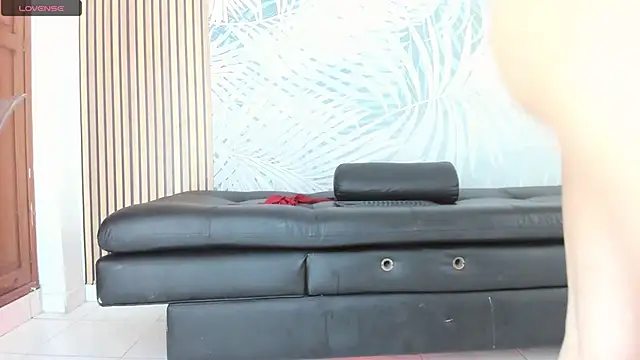 Snapshot of LauraRossi_Nova chatting on 02-11-25, 05:29 LauraRossi Nova online show from 02-11-25, 05:29