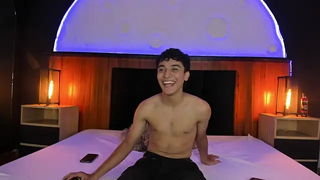 Austin Cardieff online show from 03-08-25, 05:38