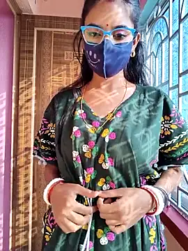 Snapshot of wild_bong_queen chatting on 11-16-25, 09:37 wild bong queen online show from 11-16-25, 09:37