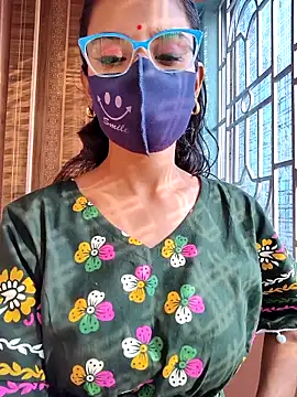 Snapshot of wild_bong_queen chatting on 11-25-25, 09:42 wild bong queen online show from 11-25-25, 09:42