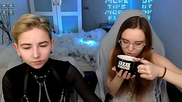 Snapshot of velvetvalkyries chatting on 01-02-25, 01:51 velvetvalkyries online show from 01-02-25, 01:51