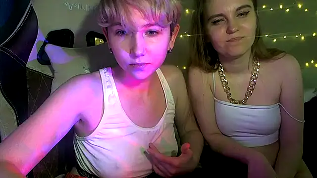 Snapshot of velvetvalkyries chatting on 03-15-25, 11:39 velvetvalkyries online show from 03-15-25, 11:39