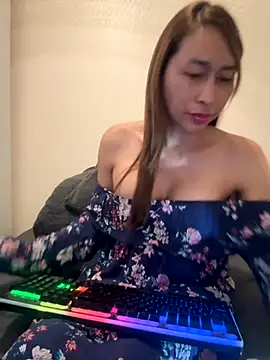 cieloadriano2024 online show from 09-17-25, 12:18