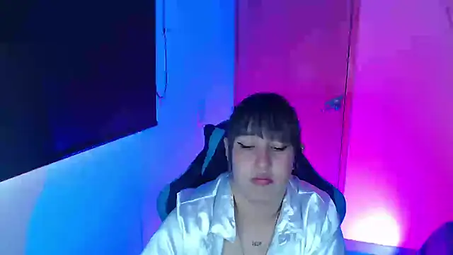 Skarlet Adams28 online show from 04-21-26, 09:28