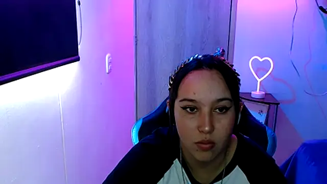 Skarlet Adams28 online show from 04-28-26, 08:36