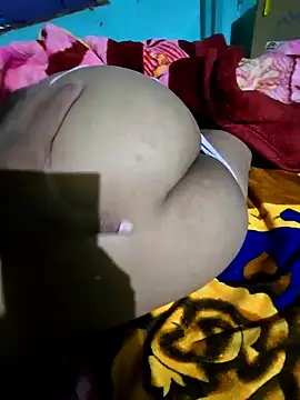 Snapshot of hotbaby_5 chatting on 12-11-24, 04:31 hotbaby 5 online show from 12-11-24, 04:31