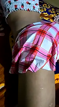 Snapshot of hotbaby_5 chatting on 12-12-24, 01:17 hotbaby 5 online show from 12-12-24, 01:17