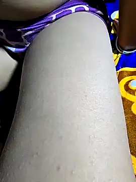 Snapshot of hotbaby_5 chatting on 01-04-25, 04:22 hotbaby 5 online show from 01-04-25, 04:22