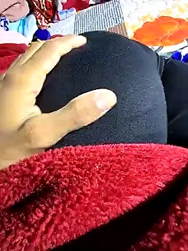 Snapshot of hotbaby_5 chatting on 01-06-25, 02:15 hotbaby 5 online show from 01-06-25, 02:15