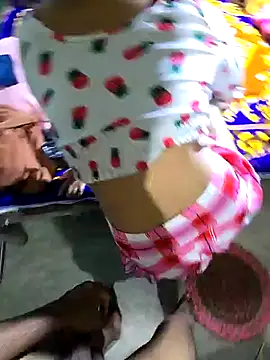 Snapshot of hotbaby_5 chatting on 01-07-25, 08:03 hotbaby 5 online show from 01-07-25, 08:03