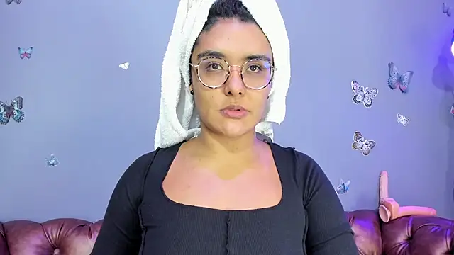 Kaira mosse online show from 10-22-25, 11:21