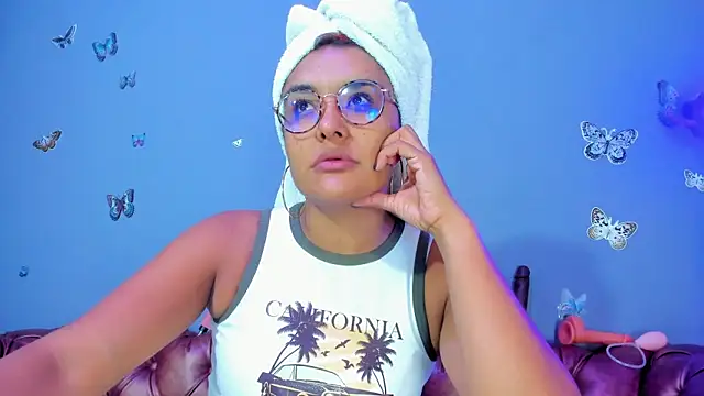 Kaira mosse online show from 04-10-26, 12:32