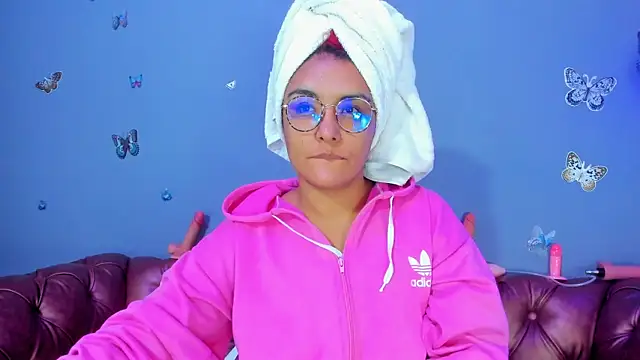 Kaira mosse online show from 04-19-26, 11:53