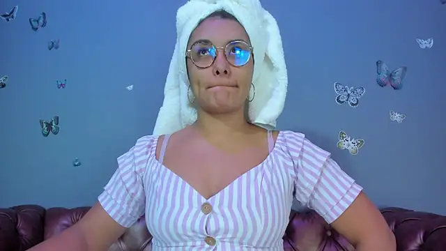 Kaira mosse online show from 07-14-26, 12:00