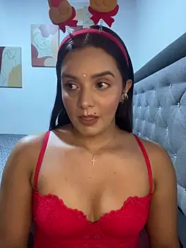 Snapshot of Melanyprada chatting on 12-21-25, 05:25 Melanyprada online show from 12-21-25, 05:25