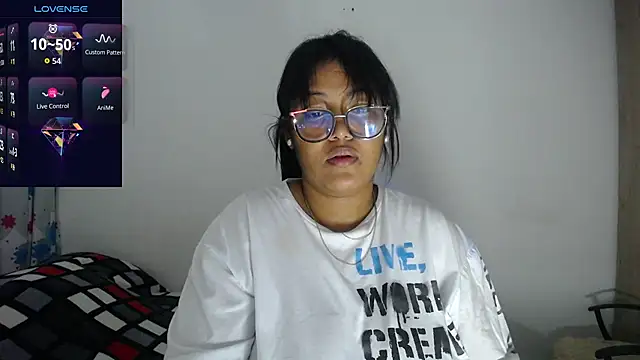 Snapshot of miajoseph_ chatting on 10-27-25, 02:26 miajoseph online show from 10-27-25, 02:26