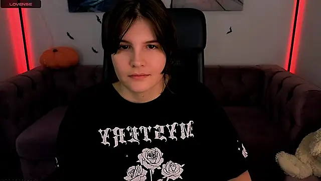 Ruyjin Choi online show from 10-23-25, 10:14