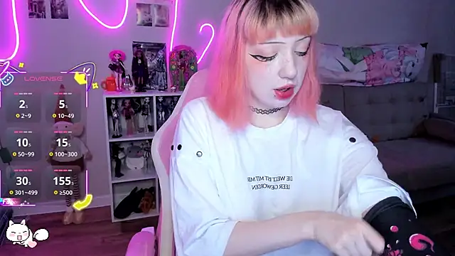 Snapshot of SweetieMollyy chatting on 11-07-25, 10:59 SweetieMollyy online show from 11-07-25, 10:59