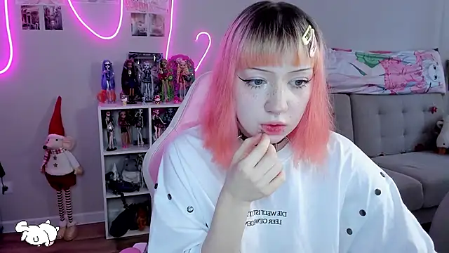 Snapshot of SweetieMollyy chatting on 11-13-25, 09:30 SweetieMollyy online show from 11-13-25, 09:30