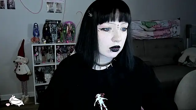 Snapshot of SweetieMollyy chatting on 11-18-25, 09:03 SweetieMollyy online show from 11-18-25, 09:03