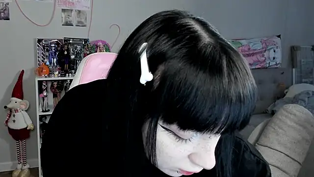 Snapshot of SweetieMollyy chatting on 11-24-25, 09:53 SweetieMollyy online show from 11-24-25, 09:53