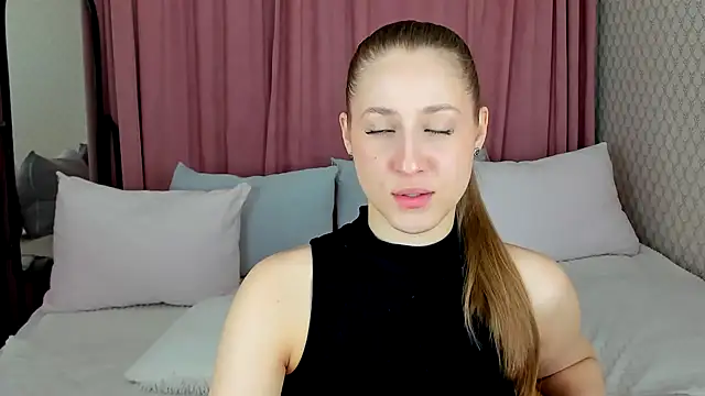 BritneyCruze online show from 12-12-24, 09:19