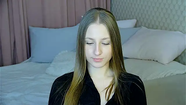 BritneyCruze online show from 02-13-25, 11:50