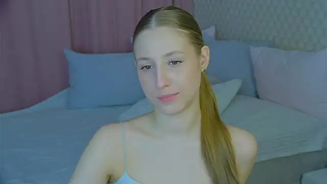 BritneyCruze online show from 03-13-25, 08:48