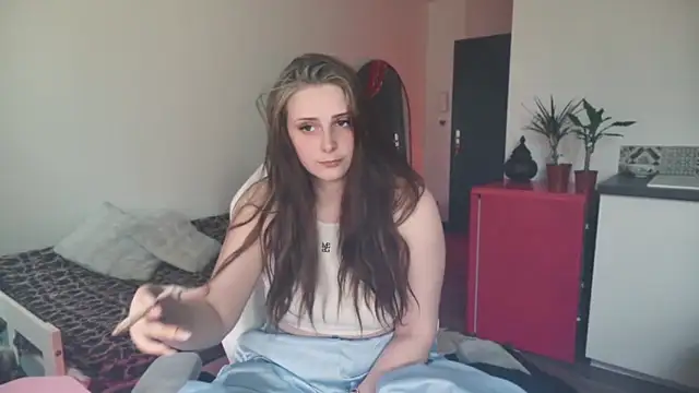 ce leste   online show from 04-19-26, 10:36