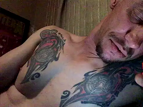 Snapshot of Highfrog1 chatting on 09-15-25, 05:13 Highfrog1 online show from 09-15-25, 05:13