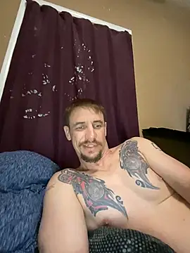 Snapshot of Highfrog1 chatting on 05-11-26, 07:11 Highfrog1 online show from 05-11-26, 07:11