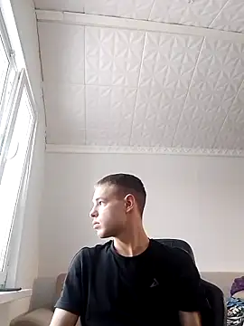 pretty roman online show from 02-18-25, 11:44