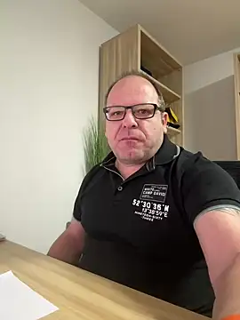 coupleLatinaLovers online show from 12-16-24, 05:49