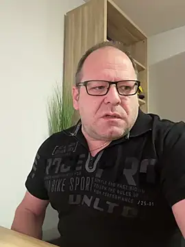 coupleLatinaLovers online show from 12-20-24, 05:47