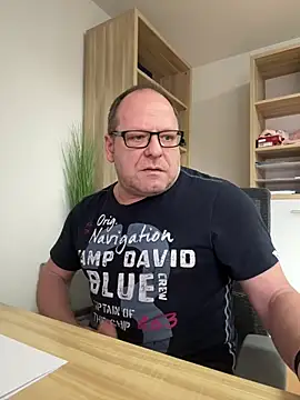 coupleLatinaLovers online show from 01-31-25, 08:54