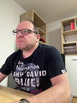 coupleLatinaLovers online show from 03-20-25, 05:35