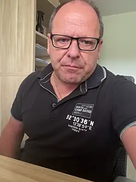 coupleLatinaLovers online show from 09-12-25, 12:27