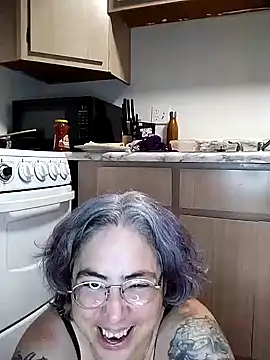 Snapshot of GraceHenderson chatting on 12-28-24, 04:19 GraceHenderson online show from 12-28-24, 04:19