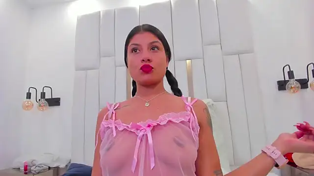 chloe zulay online show from 02-28-26, 02:45