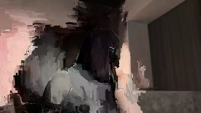 Snapshot of vinylstore chatting on 02-03-25, 12:03 vinylstore online show from 02-03-25, 12:03