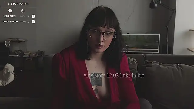 Snapshot of vinylstore chatting on 02-12-25, 05:58 vinylstore online show from 02-12-25, 05:58