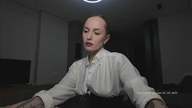 Snapshot of vinylstore chatting on 10-03-25, 05:21 vinylstore online show from 10-03-25, 05:21