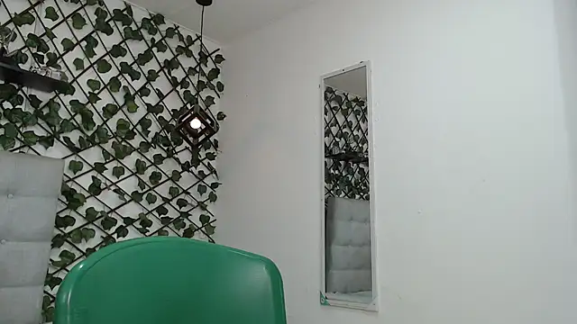 dannaberlin 0 online show from 03-09-25, 12:53