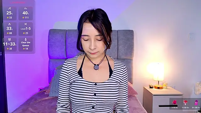 Snapshot of melanie_hills chatting on 06-25-26, 11:37 melanie hills online show from 06-25-26, 11:37