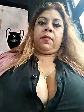 Laura-Hernandez online show from 02-24-25, 03:42