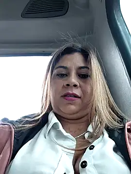 Laura-Hernandez online show from 11-12-25, 04:29