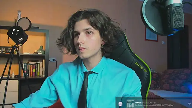 Snapshot of daddyMarty420 chatting on 11-01-25, 03:25 daddyMarty420 online show from 11-01-25, 03:25