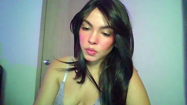Kiri Cutee online show from 10-24-25, 04:31